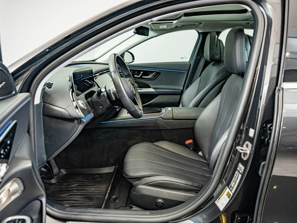 Used 2017 Magnetic Metallic Ford SE image 73