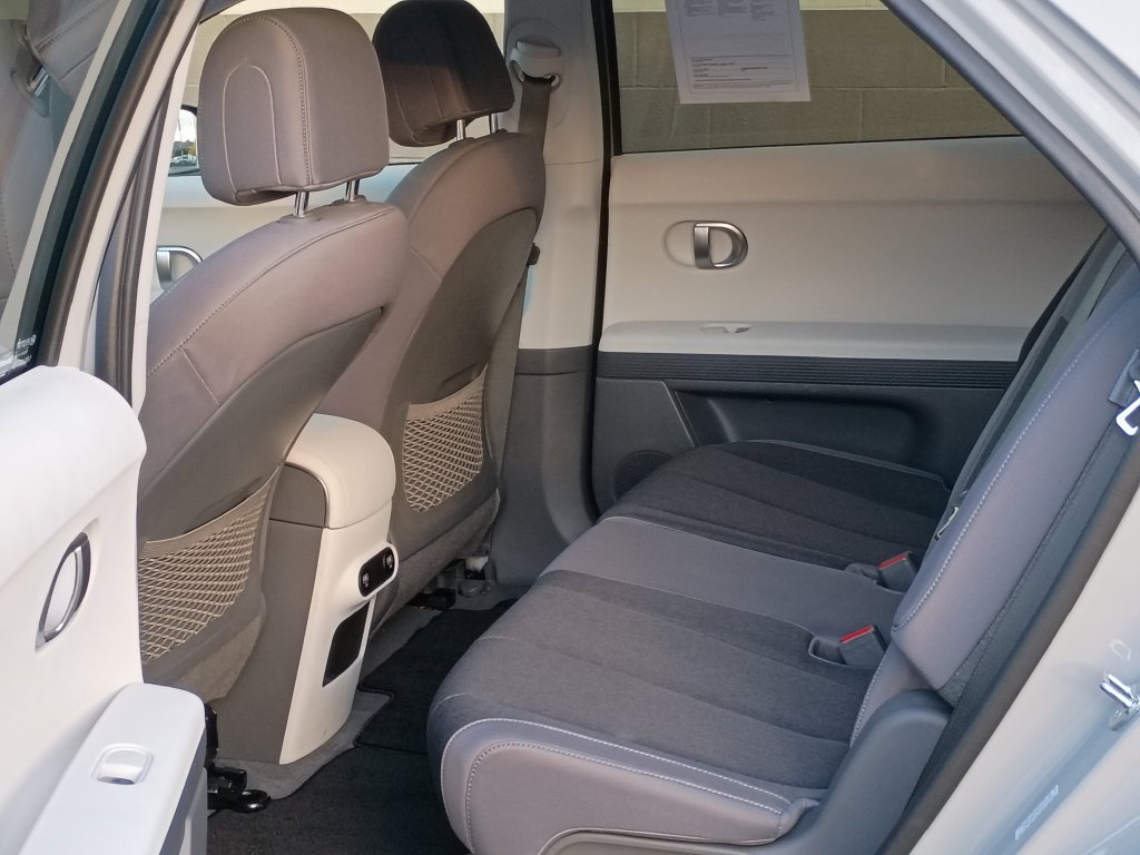 Used 2023 Cyber Gray Hyundai SE image 18