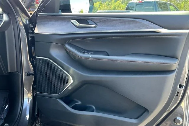 2025 Jeep Grand Cherokee L Overland - Photo 27