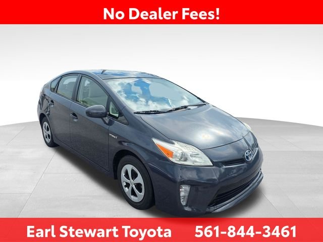Used 2013 Gray Toyota Three image 2