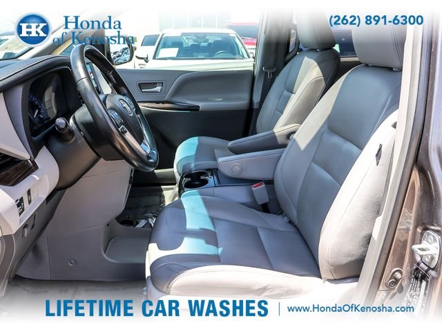 Used 2015 Predawn Gray Mica Toyota XLE image 9