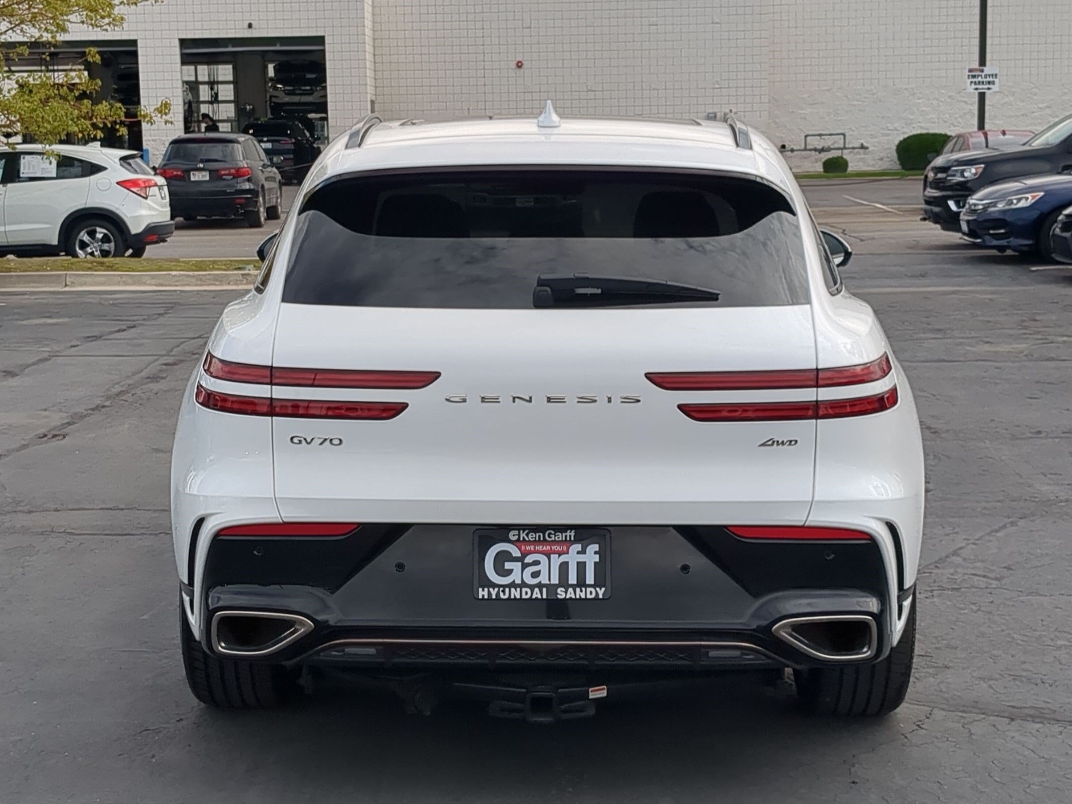 Used 2026 Uyuni White Genesis 2.5T Sport Prestige image 4