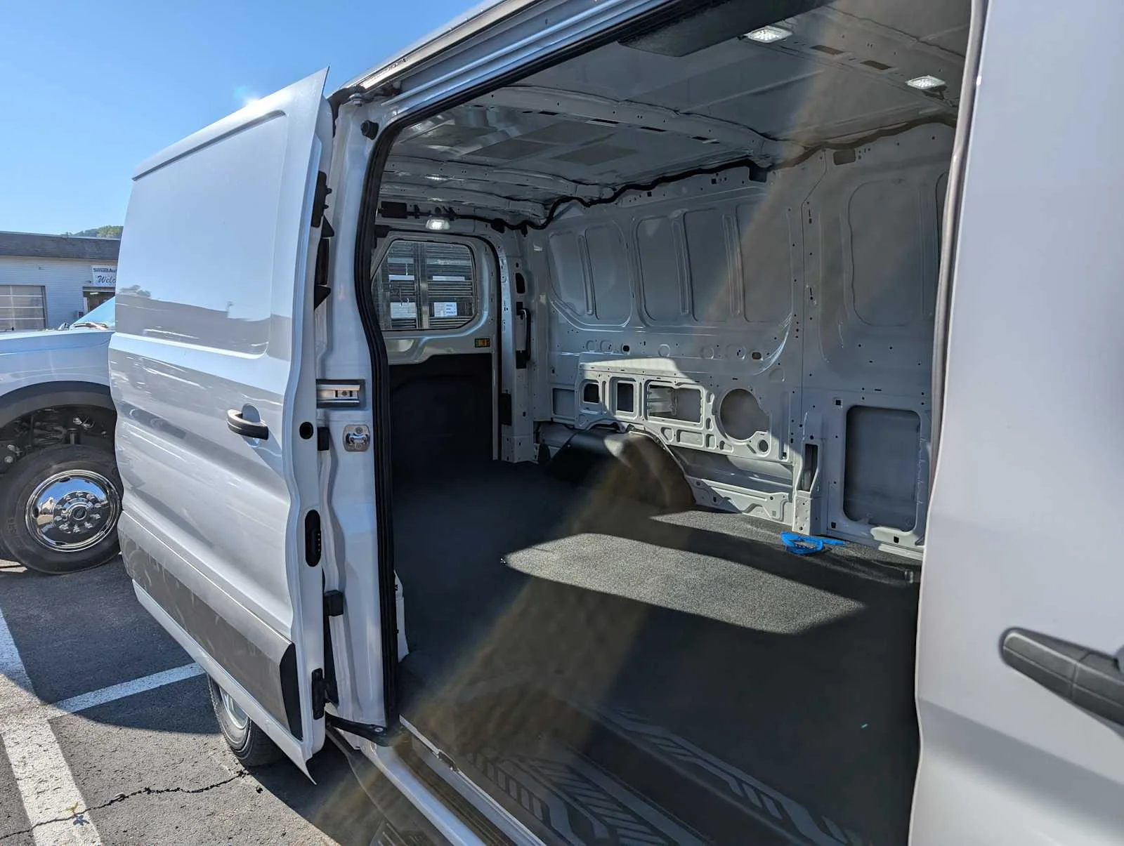 2025 Ford Transit Van Base - Photo 15