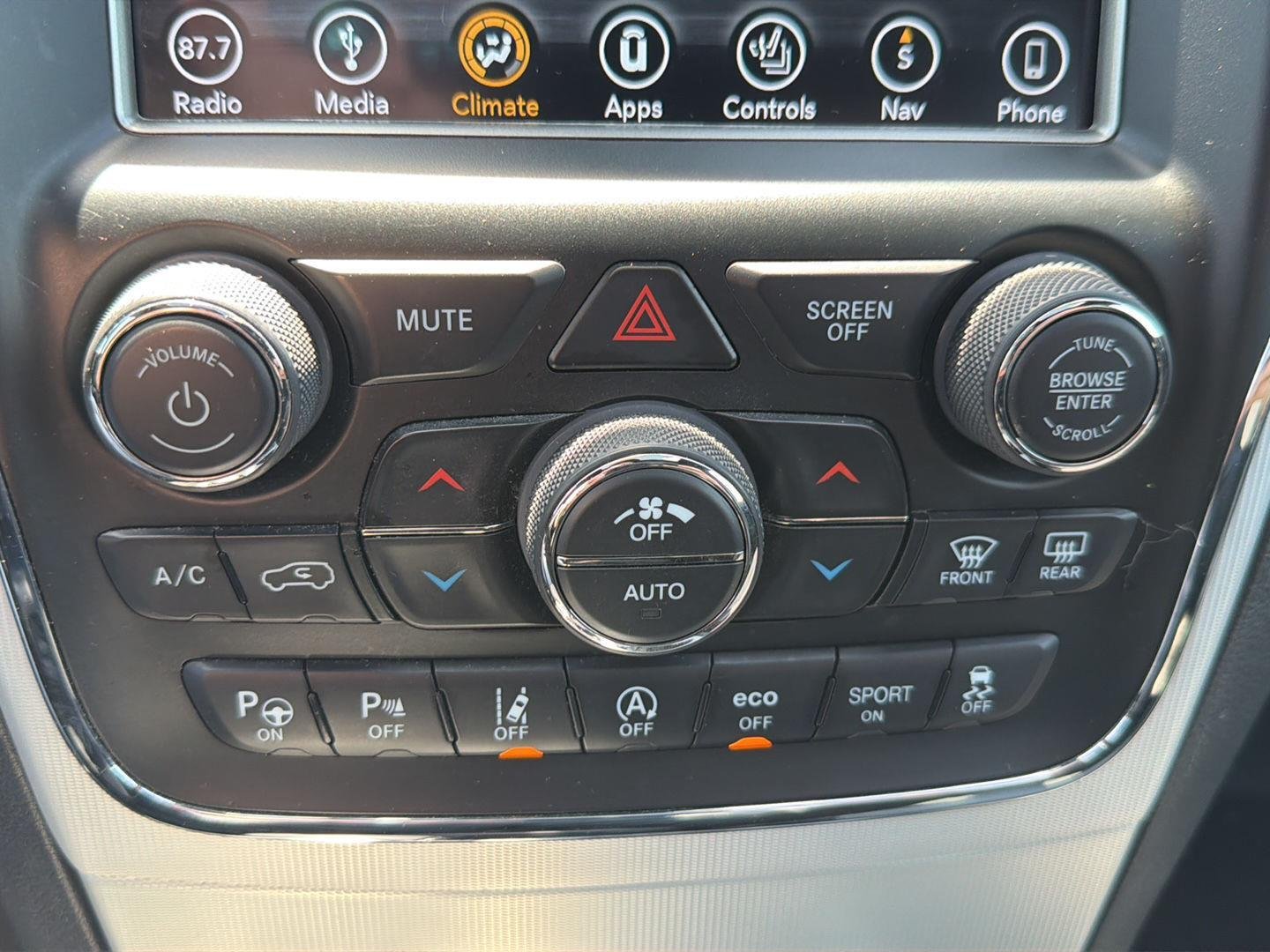 Used 2018 Velvet Red Pearlcoat Jeep Sterling Edition image 17