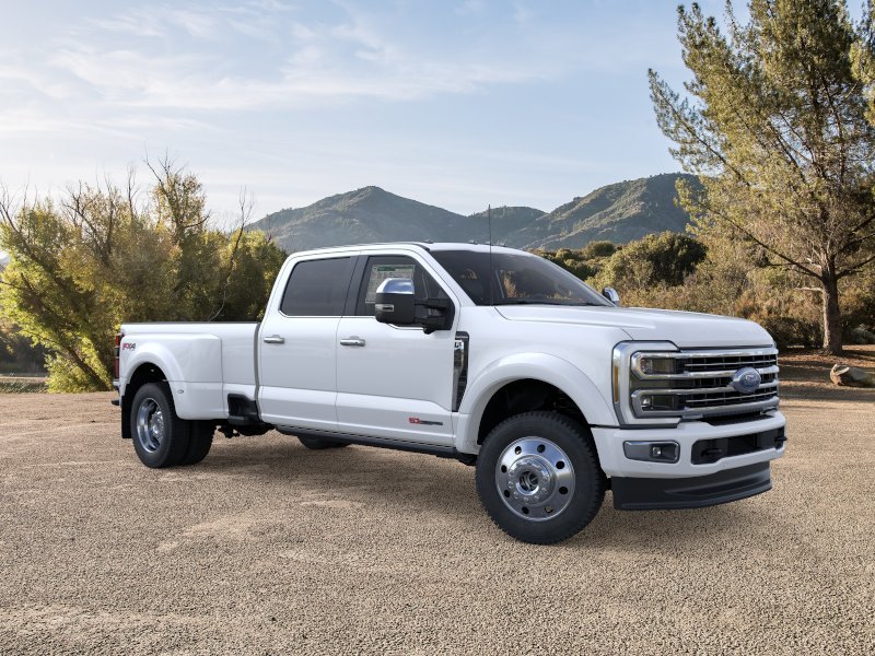 New 2026 Star White Metallic Tri-Coat Ford F-450® Platinum® image 37