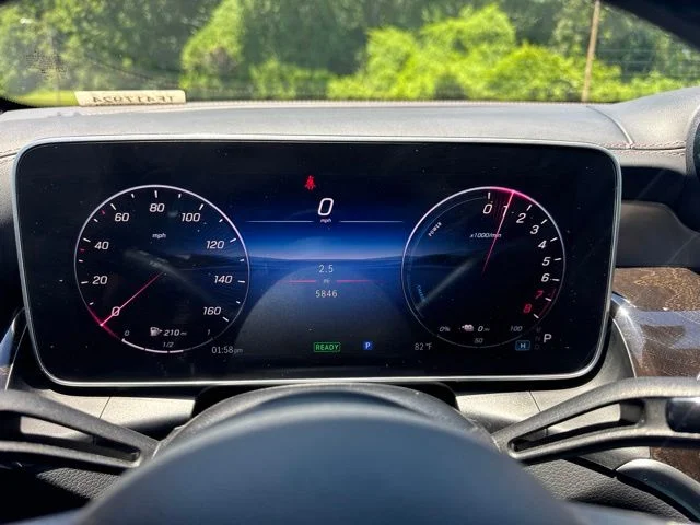 Used 2025 Green Mercedes-Benz GLC 350e image 24
