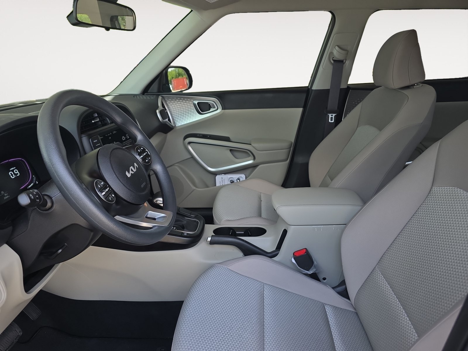 Certified Used 2025 Steel Gray Kia LX image 21