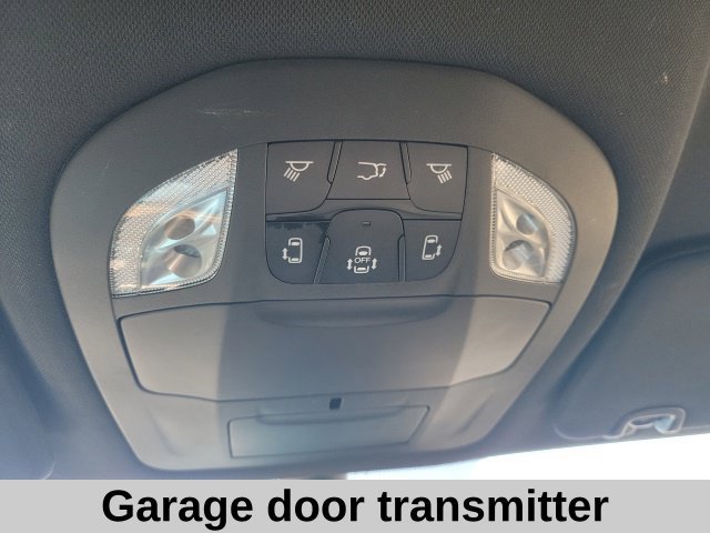 Used 2025 Black Chrysler Select image 11