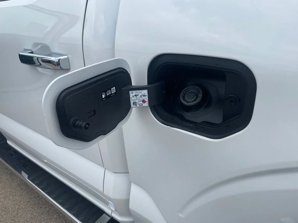 New 2026 Star White Metallic Tri-Coat Ford Lariat® image 59