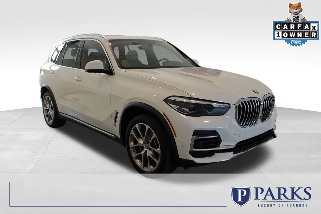 Used 2022 White BMW xDrive40i image 1