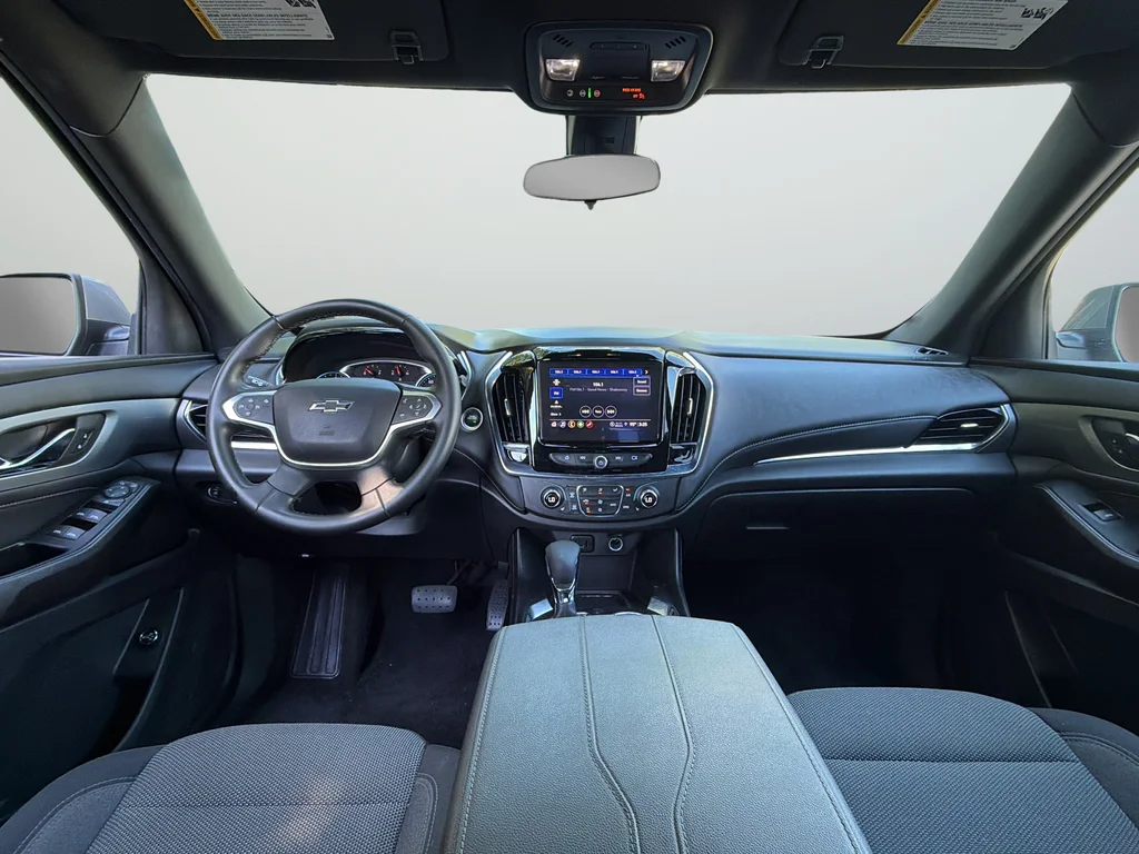 Used 2023 Gray Chevrolet LT image 9