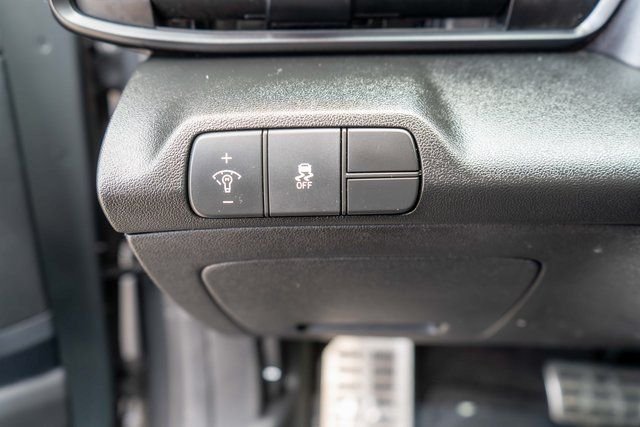 Used 2025 Gray Hyundai SEL Sport image 18