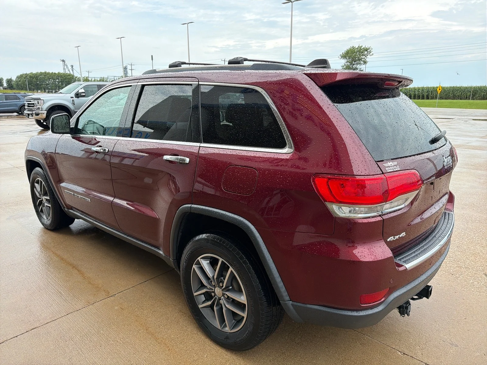 Used 2017 Velvet Red Pearlcoat Jeep Limited image 8