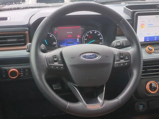 Used 2023 Black Ford Lariat image 31