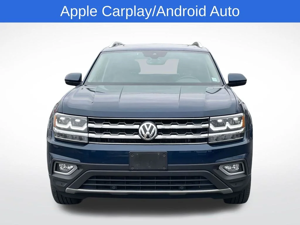 Used 2019 Blue Volkswagen SEL image 2
