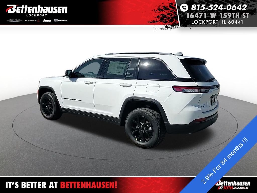 New 2026 Bright White Clear-Coat Exterior Paint Jeep Altitude image 10