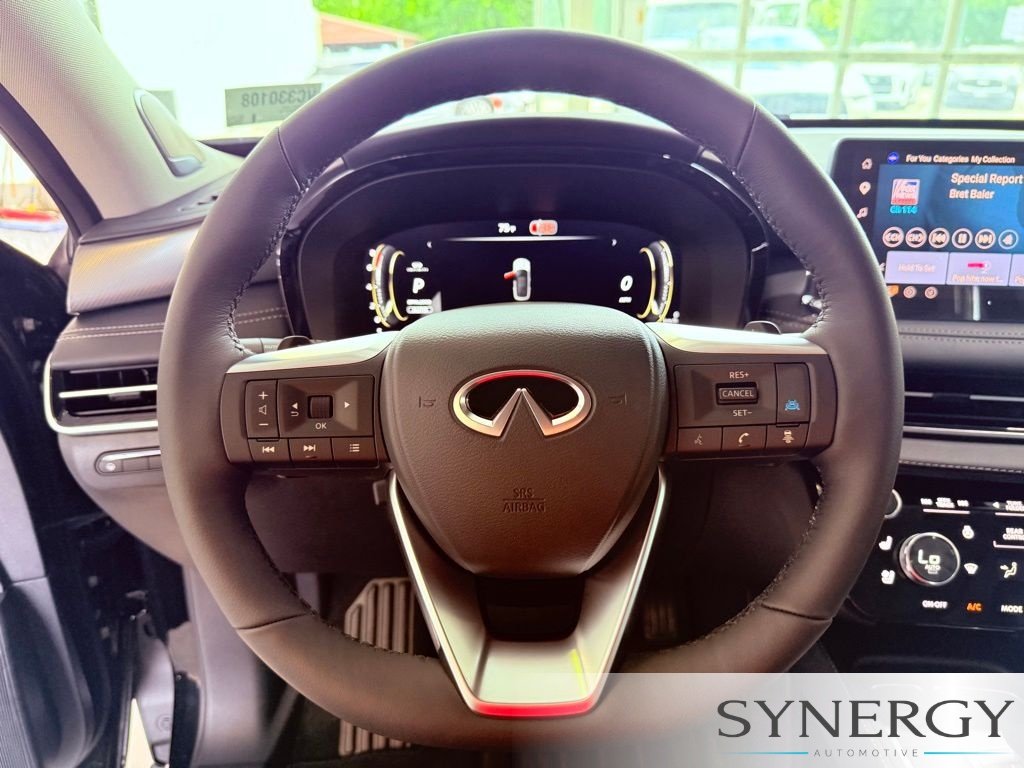 Certified Used 2027 Mineral Black INFINITI LUXE image 18