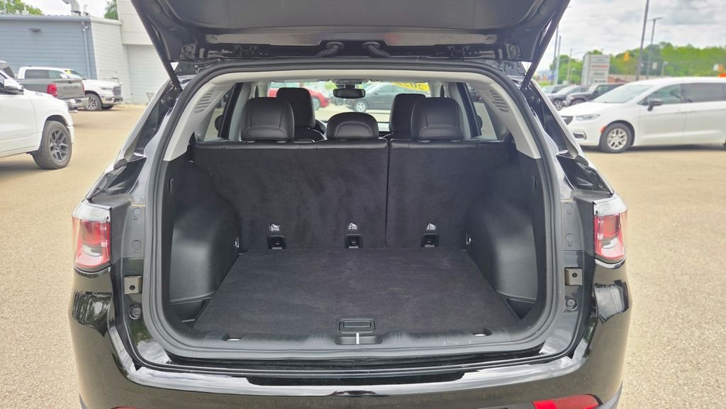 Used 2022 Black Jeep Trailhawk image 16