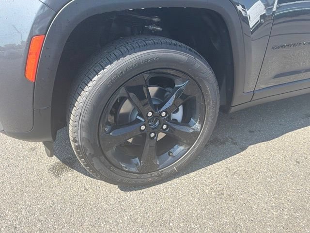 New 2026 Baltic Gray Metallic Clearcoat Jeep Limited image 4
