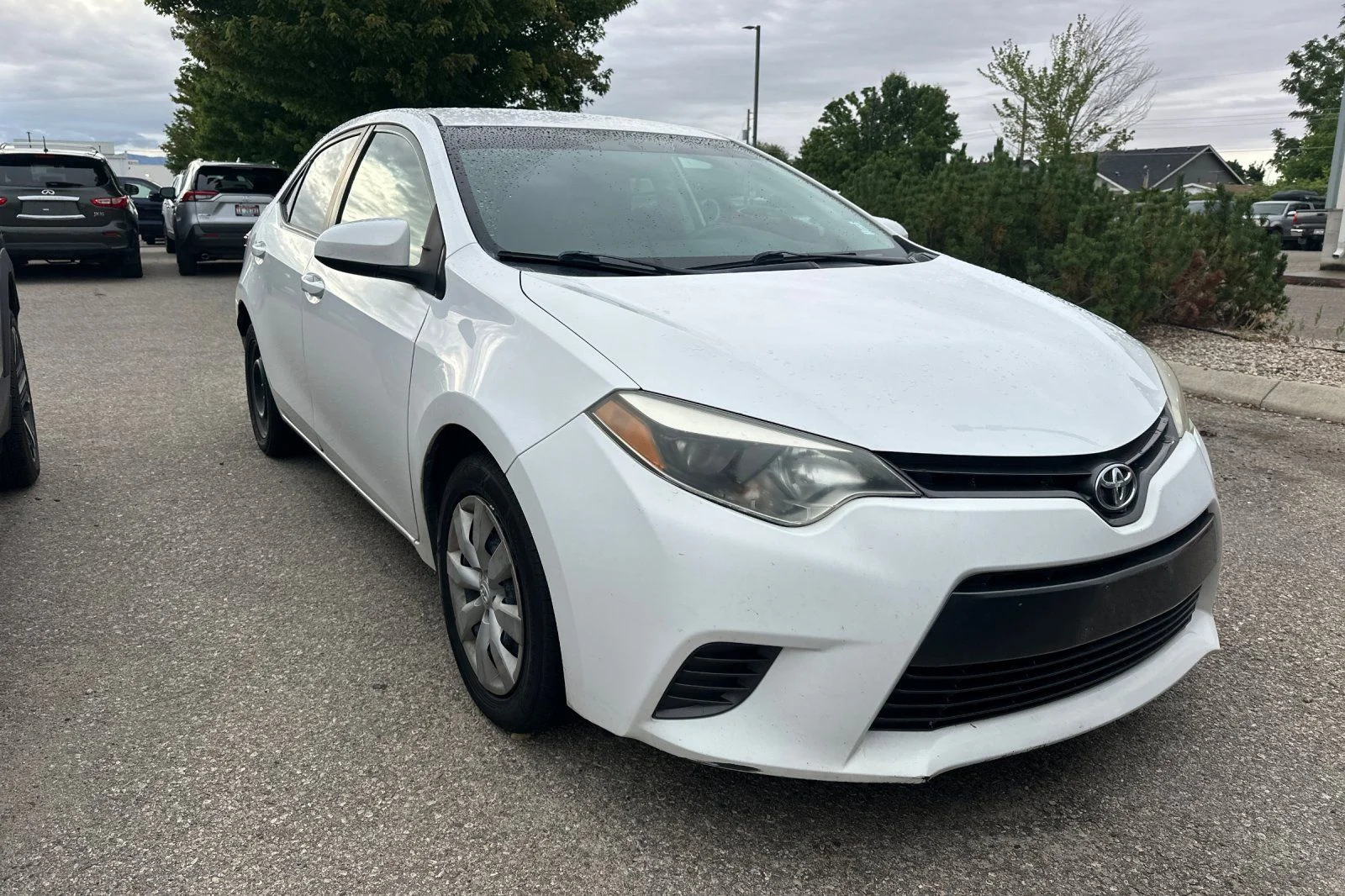 Used 2016 White Toyota LE image 2