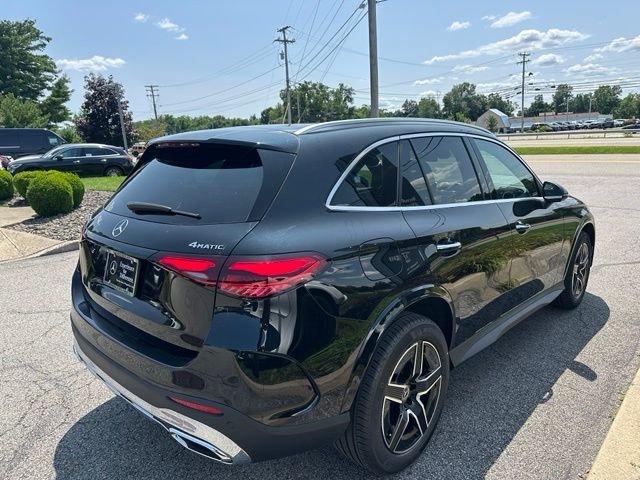 New 2026 Black Mercedes-Benz GLC 300 image 5