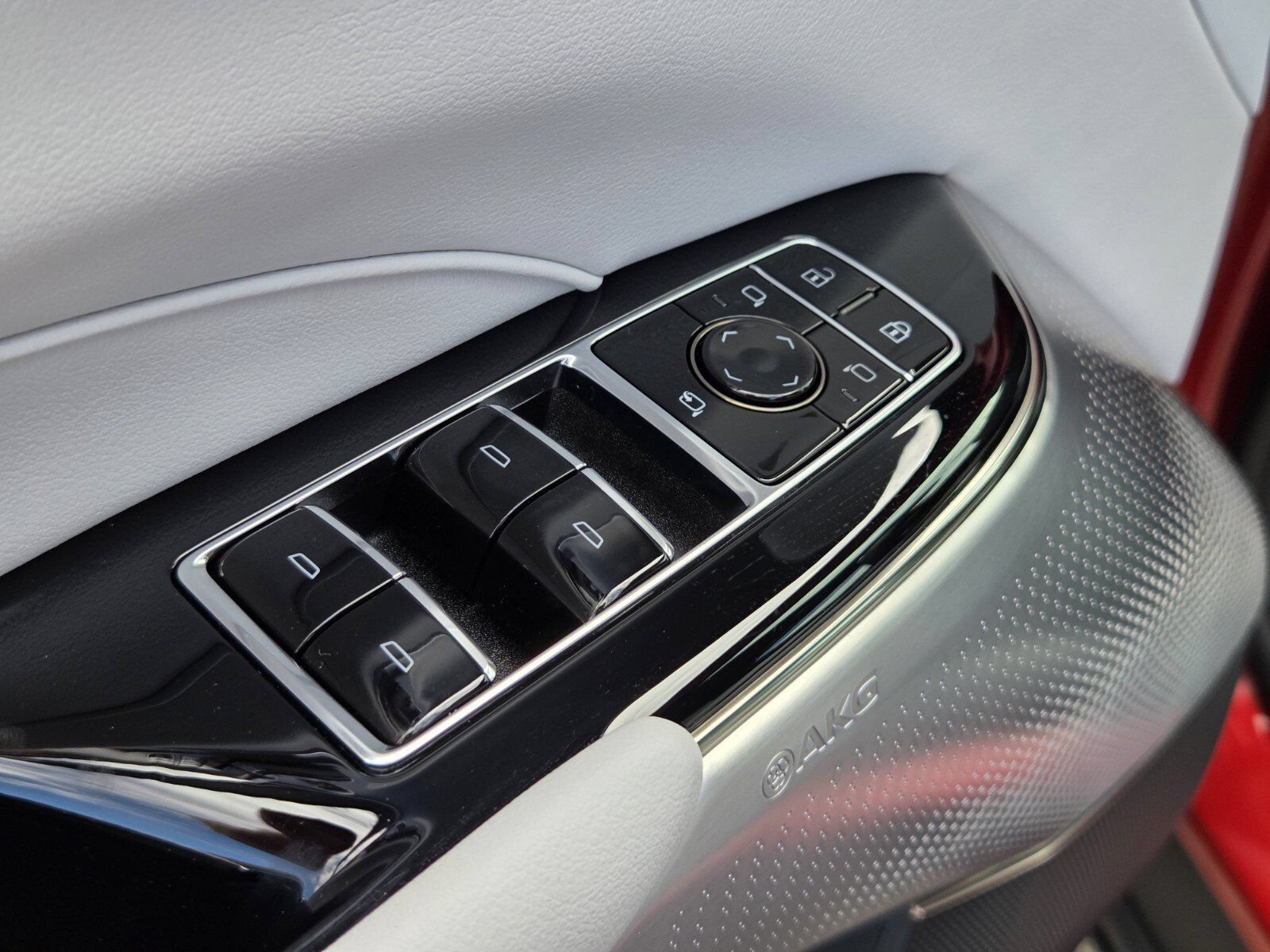 2027 Cadillac LYRIQ Premium Sport - Photo 18