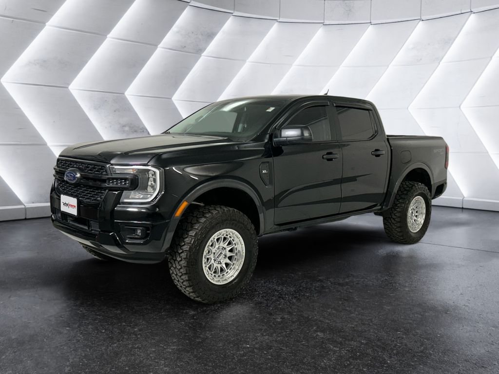 Used 2024 Black Ford XLT image 3