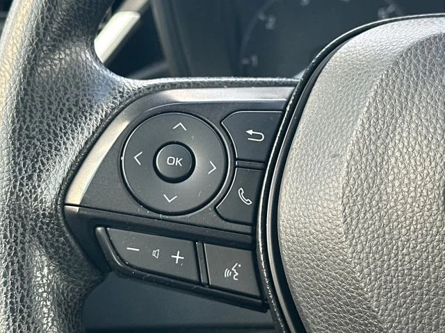 Used 2025  Toyota LE image 21