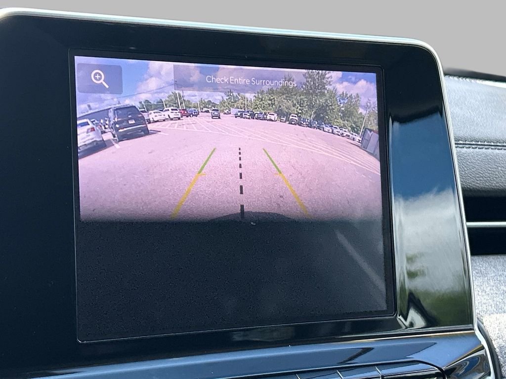 Used 2022 White Jeep Latitude image 30