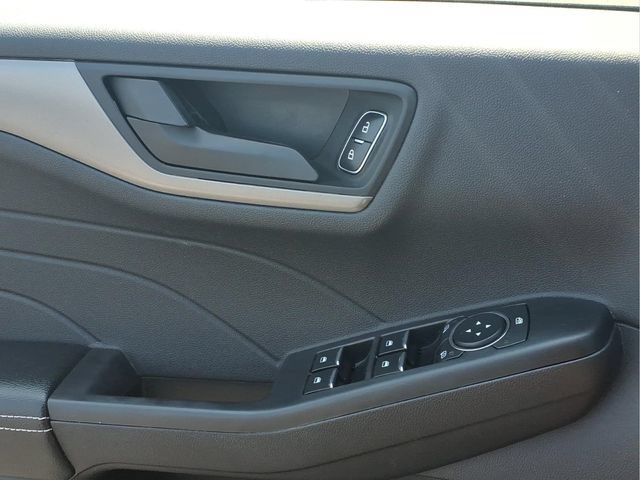 Used 2024  Ford Active image 13