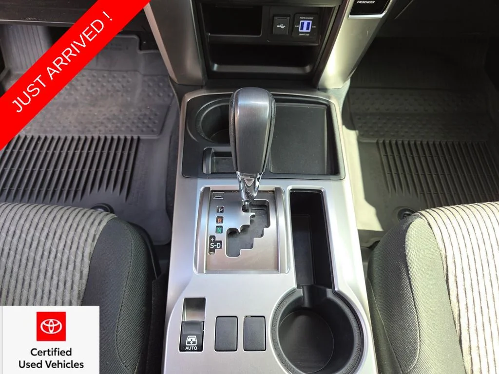 Certified Used 2024  Toyota SR5 image 28