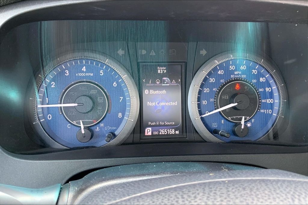 Used 2015 White Toyota XLE Premium image 13