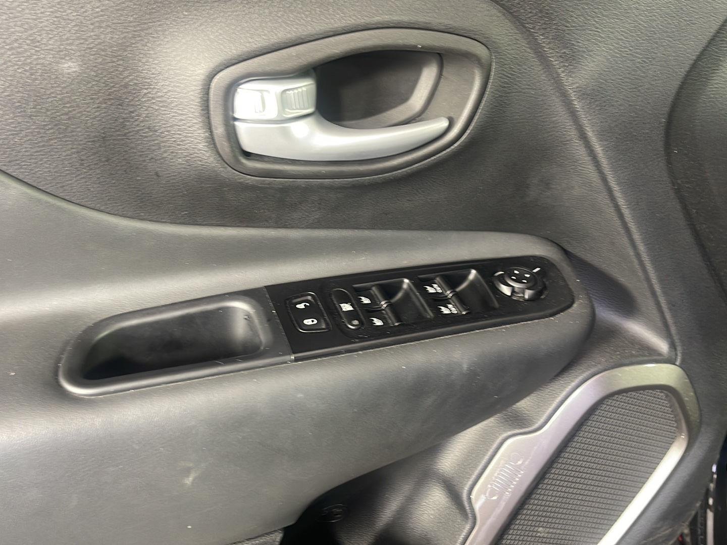 Used 2023 Black Clearcoat Jeep Latitude image 20