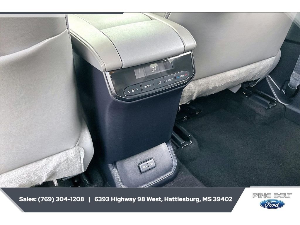Used 2023 Wind Chill Pearl Toyota XLE image 25