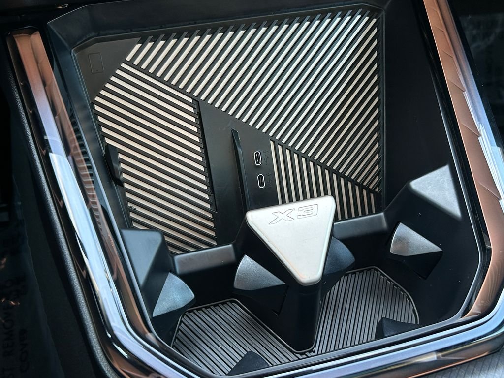 2025 BMW X3 30 - Photo 28