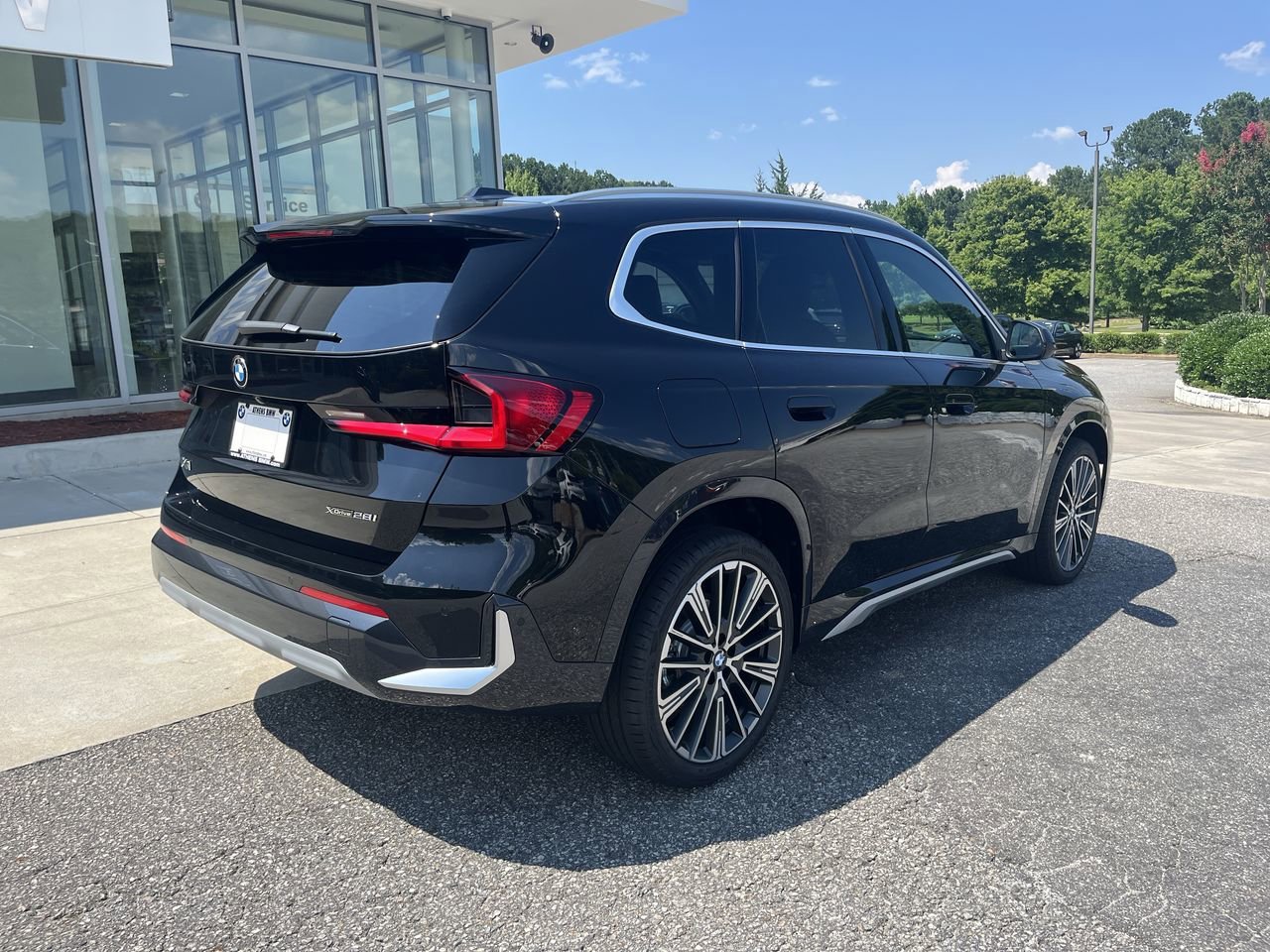 2025 BMW X1 28i - Photo 8