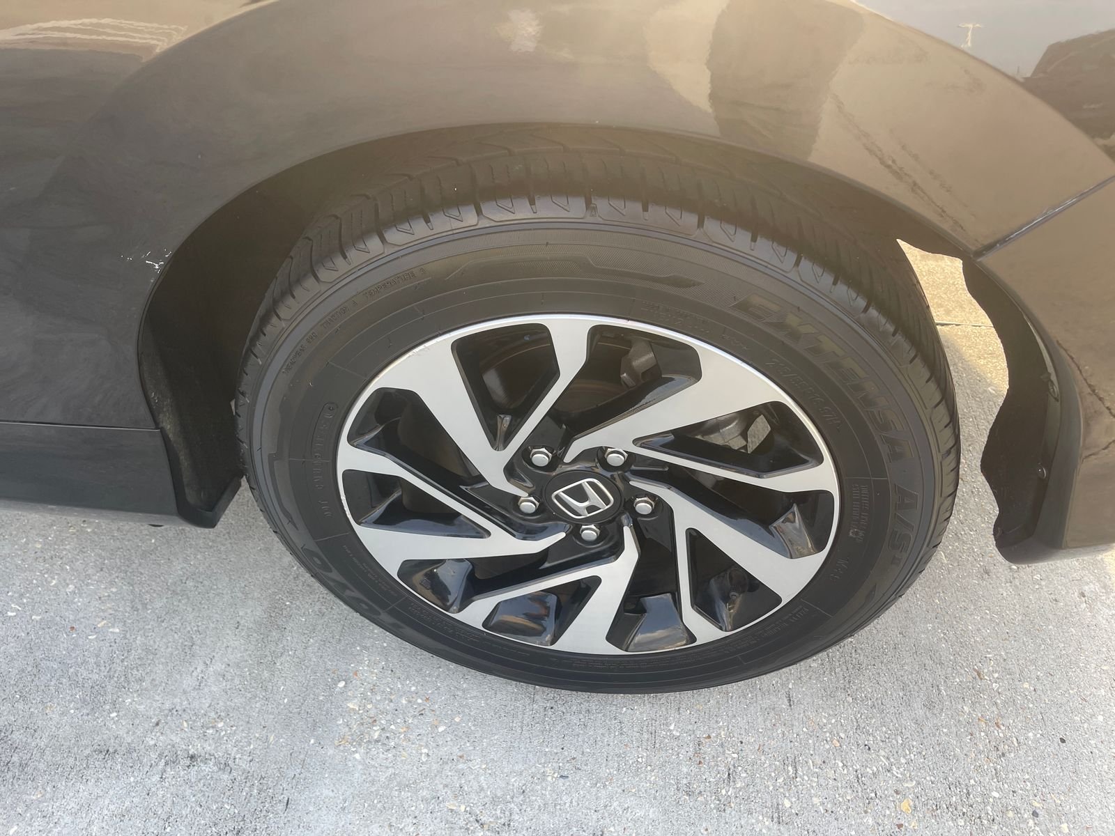 Used 2016 Black Honda LX-P image 12