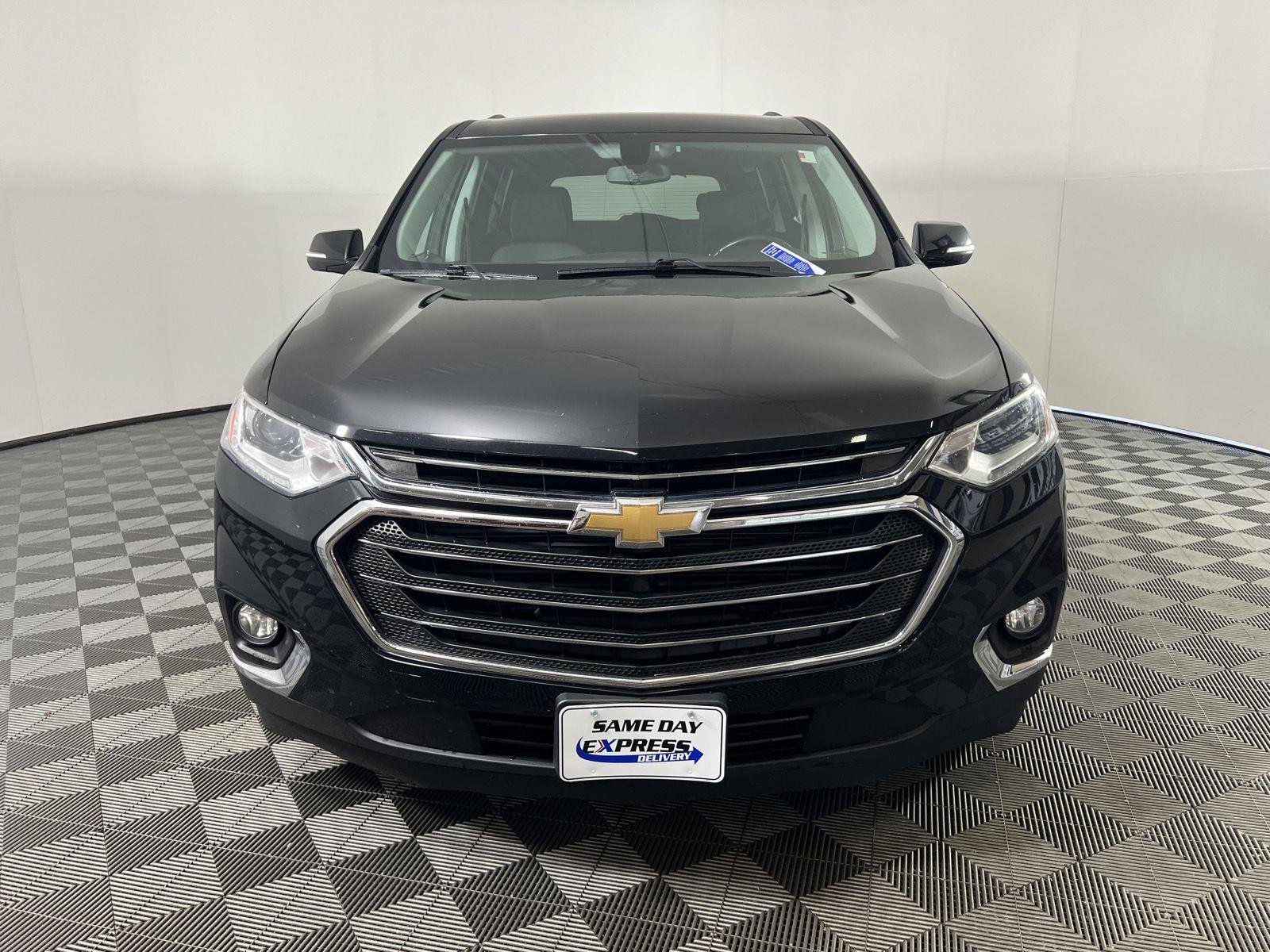 Used 2018 Mosaic Black Metallic Chevrolet LT Cloth image 32