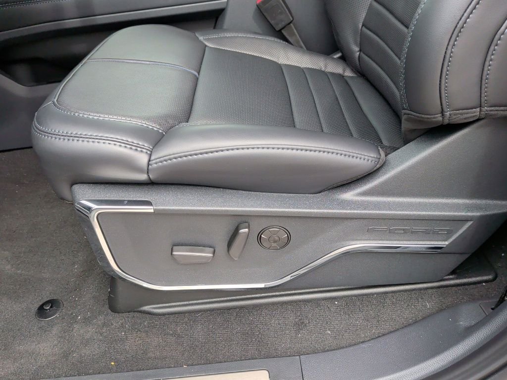 New 2026 Avalanche Ford F-250® Platinum® image 14