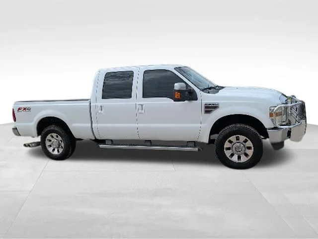 Used 2010 White Ford Lariat image 2