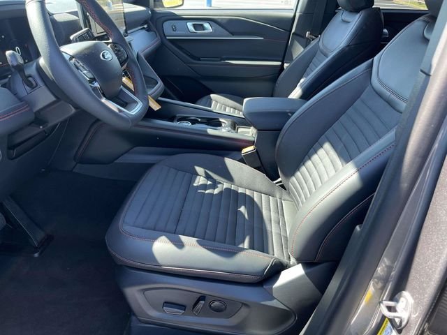 New 2026 Carbonized Gray Metallic Ford ST-Line image 13