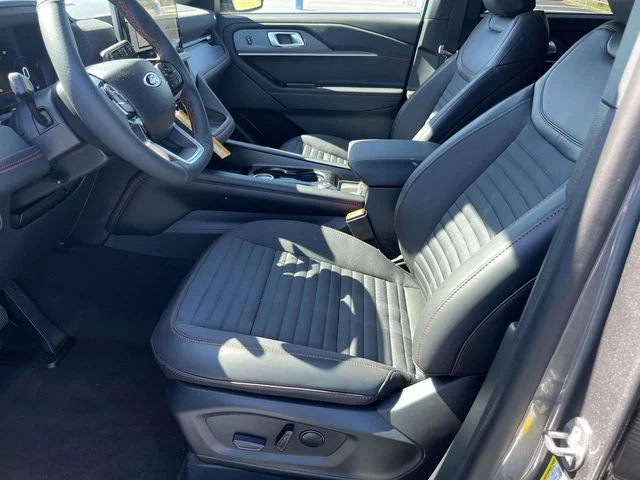 New 2026 Carbonized Gray Metallic Ford ST-Line image 13