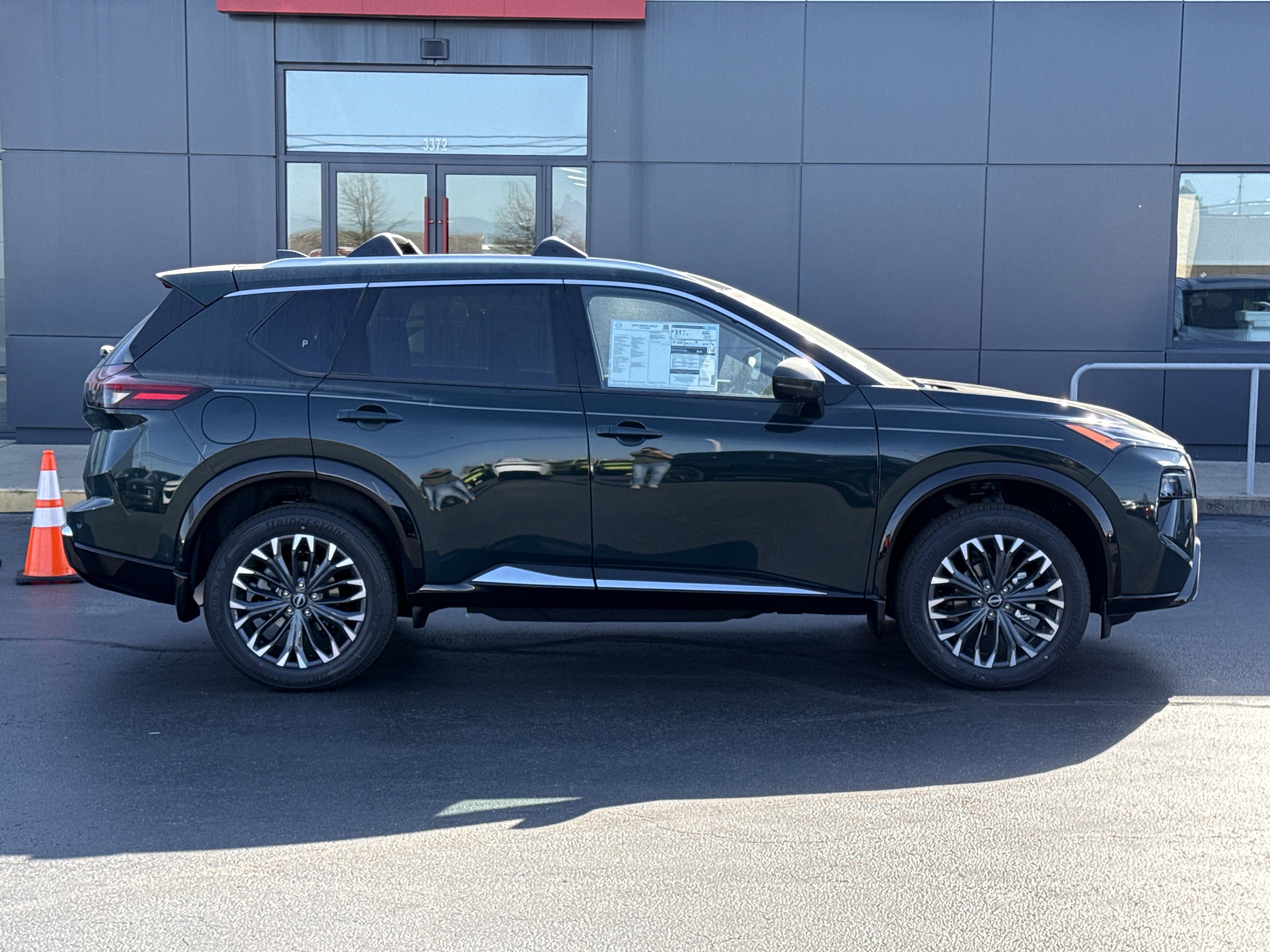 New 2026 Obsidian Green Pearl Nissan Platinum image 2