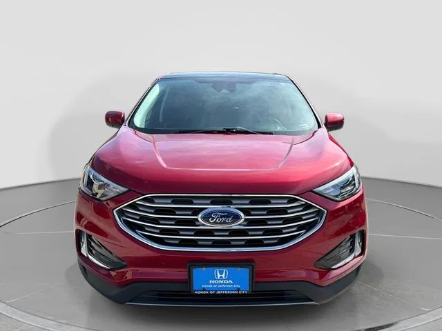 Used 2022 Red Ford SEL image 10