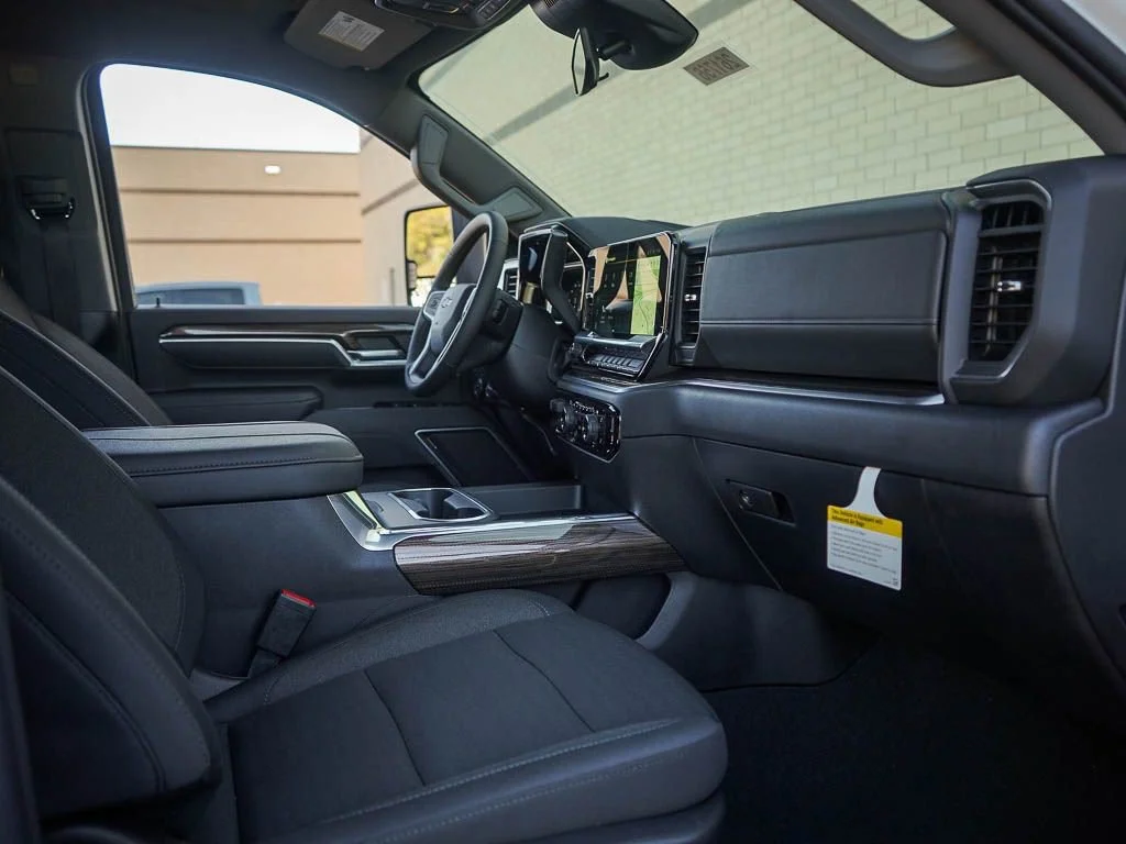 2026 Chevrolet Silverado 3500 HD LT - Photo 8