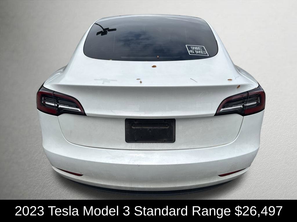 Used 2023  Tesla Base image 4