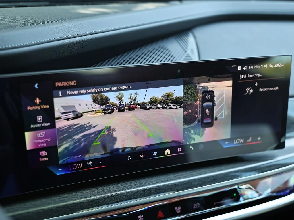 New 2026 Black Sapphire Metallic BMW 760i xDrive image 39