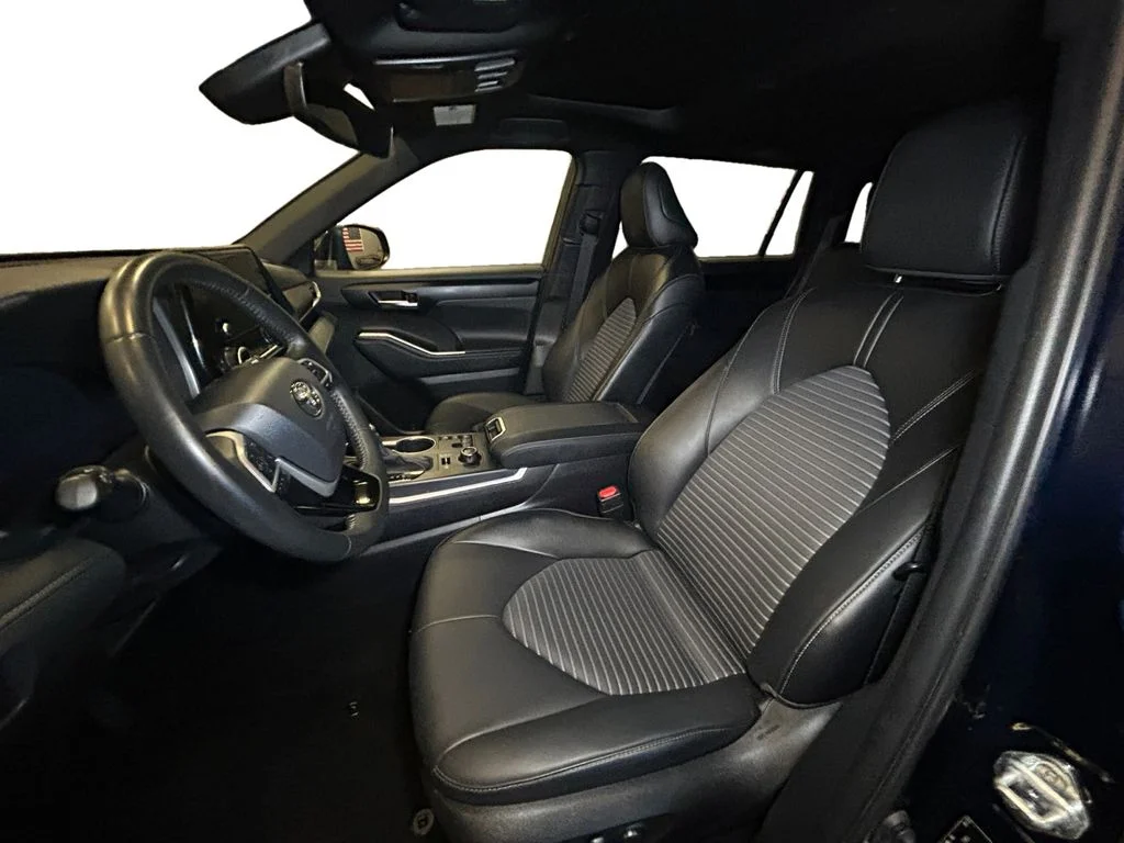 Used 2025 Blueprint Toyota XSE image 9