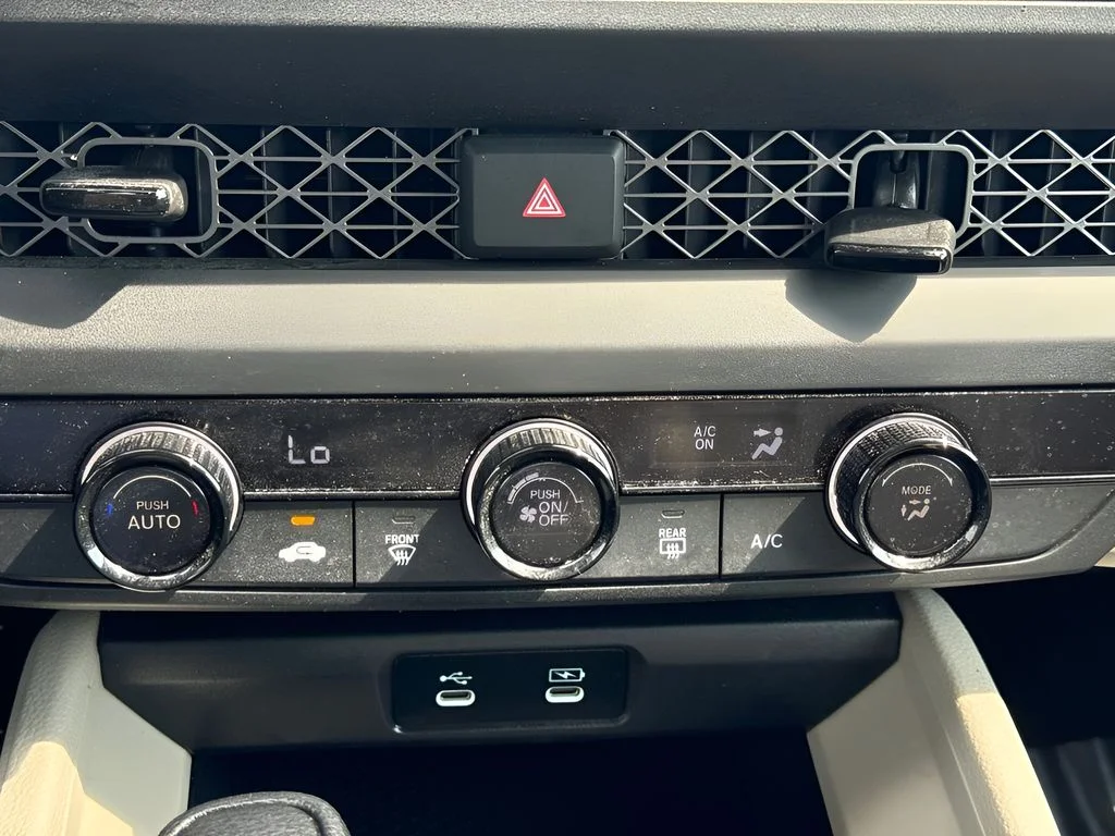 Used 2025 Black Honda LX image 9