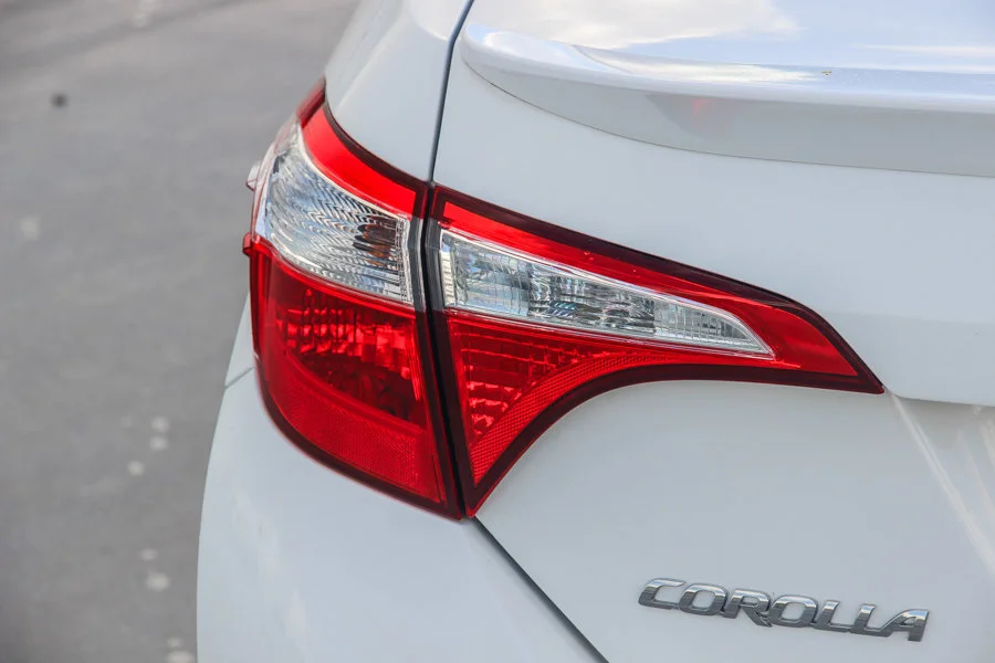 Used 2014 White Toyota S Plus image 7